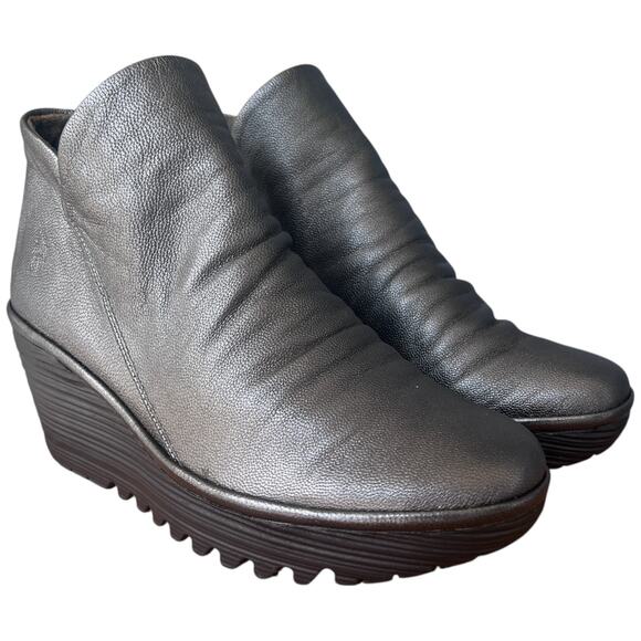 FLY LONDON Yip Women Sz 38 US 7.5-8 Wedge Bootie Black Oil Leather Ankle Zip - Picture 6 of 14